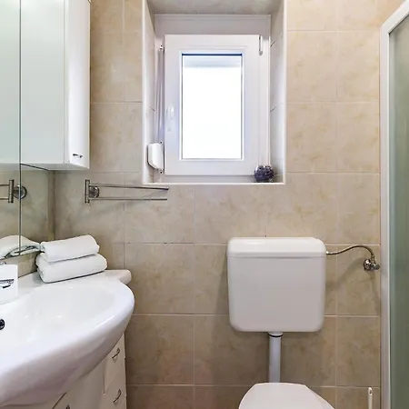 펜션 5 Bedroom Cozy In 풀라