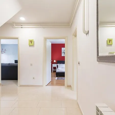 펜션 5 Bedroom Cozy In