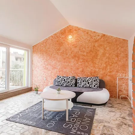 5 Bedroom Cozy In 펜션